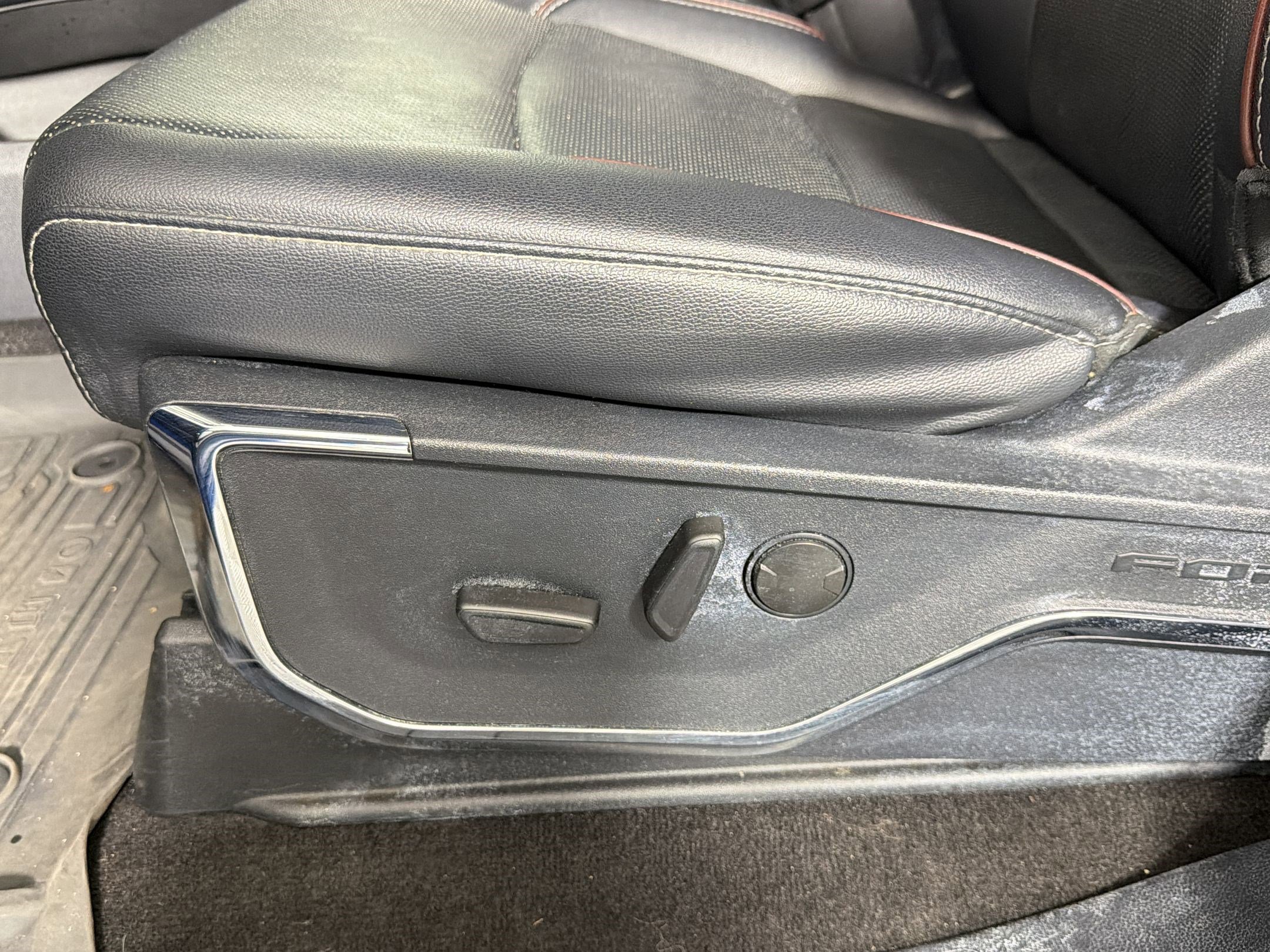 Used 2022 Ford F150 Lariat image 11