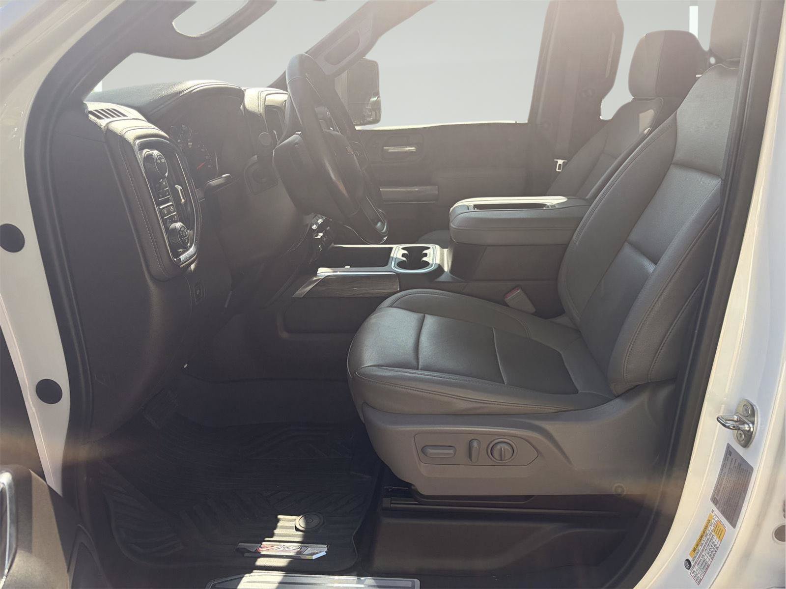 Used 2022 Chevrolet Silverado 2500 LTZ AWD/4WD image 18