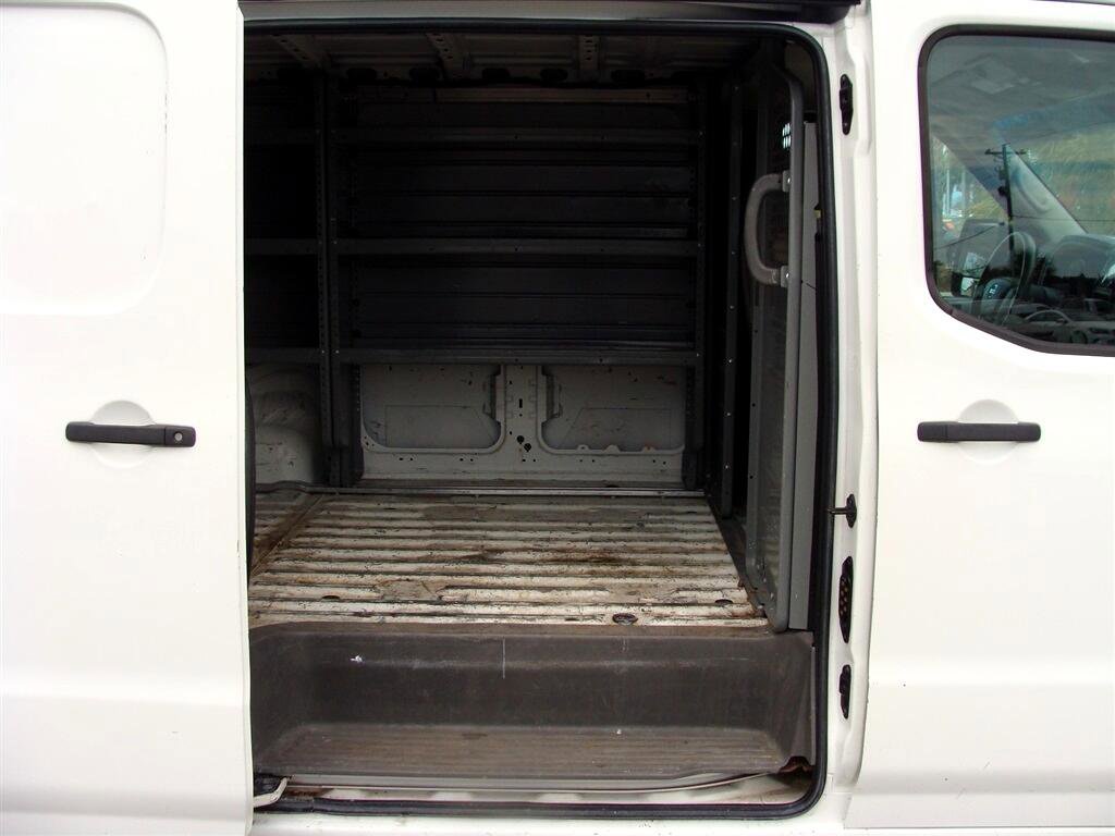 Used 2018 Nissan NV 2500 S image 18