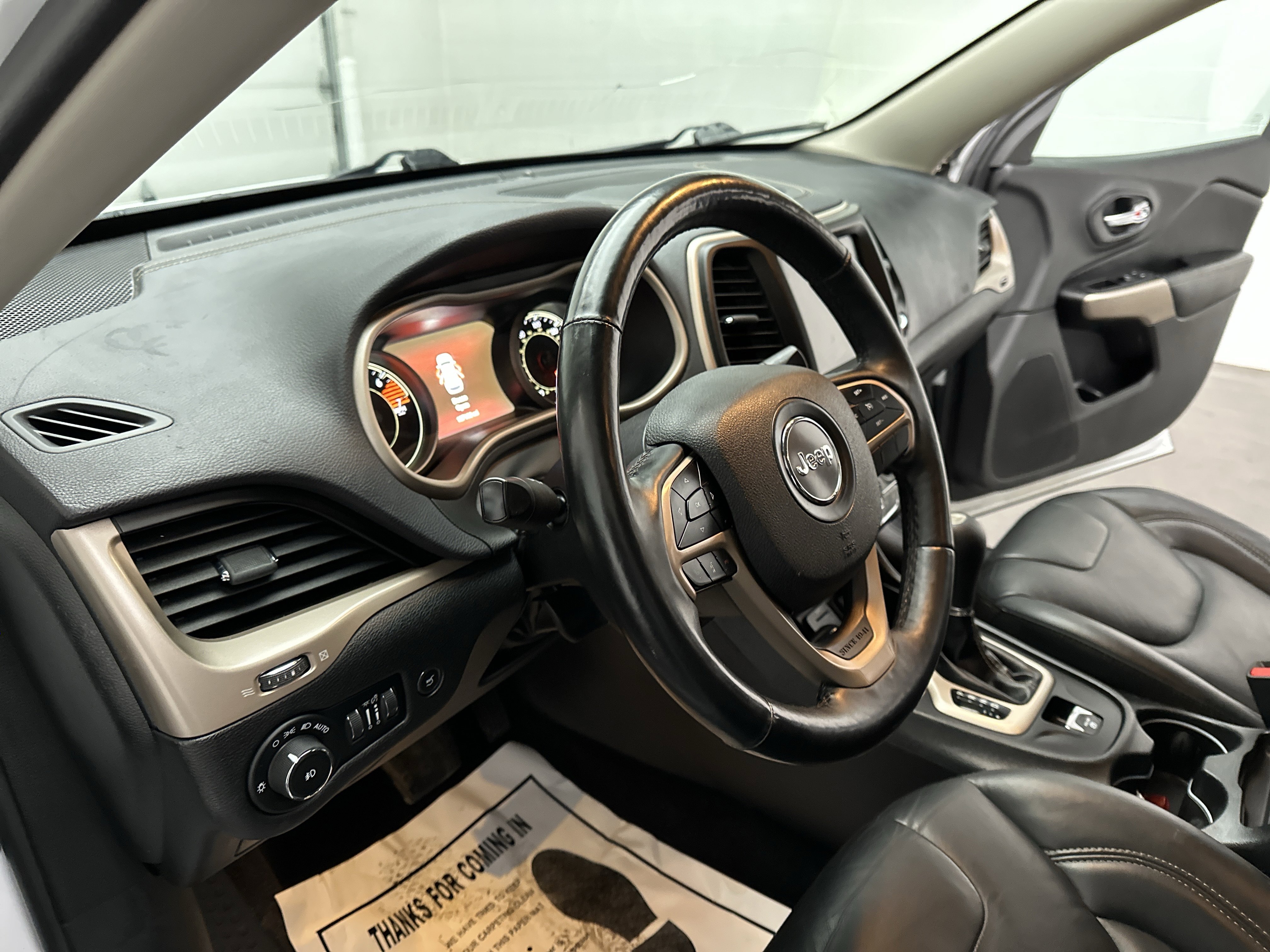 Used 2018 Jeep Cherokee Limited image 14