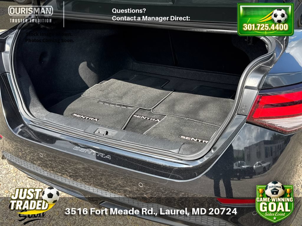 Used 2023 Nissan Sentra SR w/ Midnight Edition Package FWD image 18