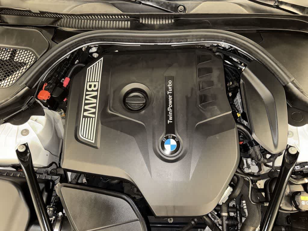 Used 2018 BMW 530i xDrive AWD/4WD image 12