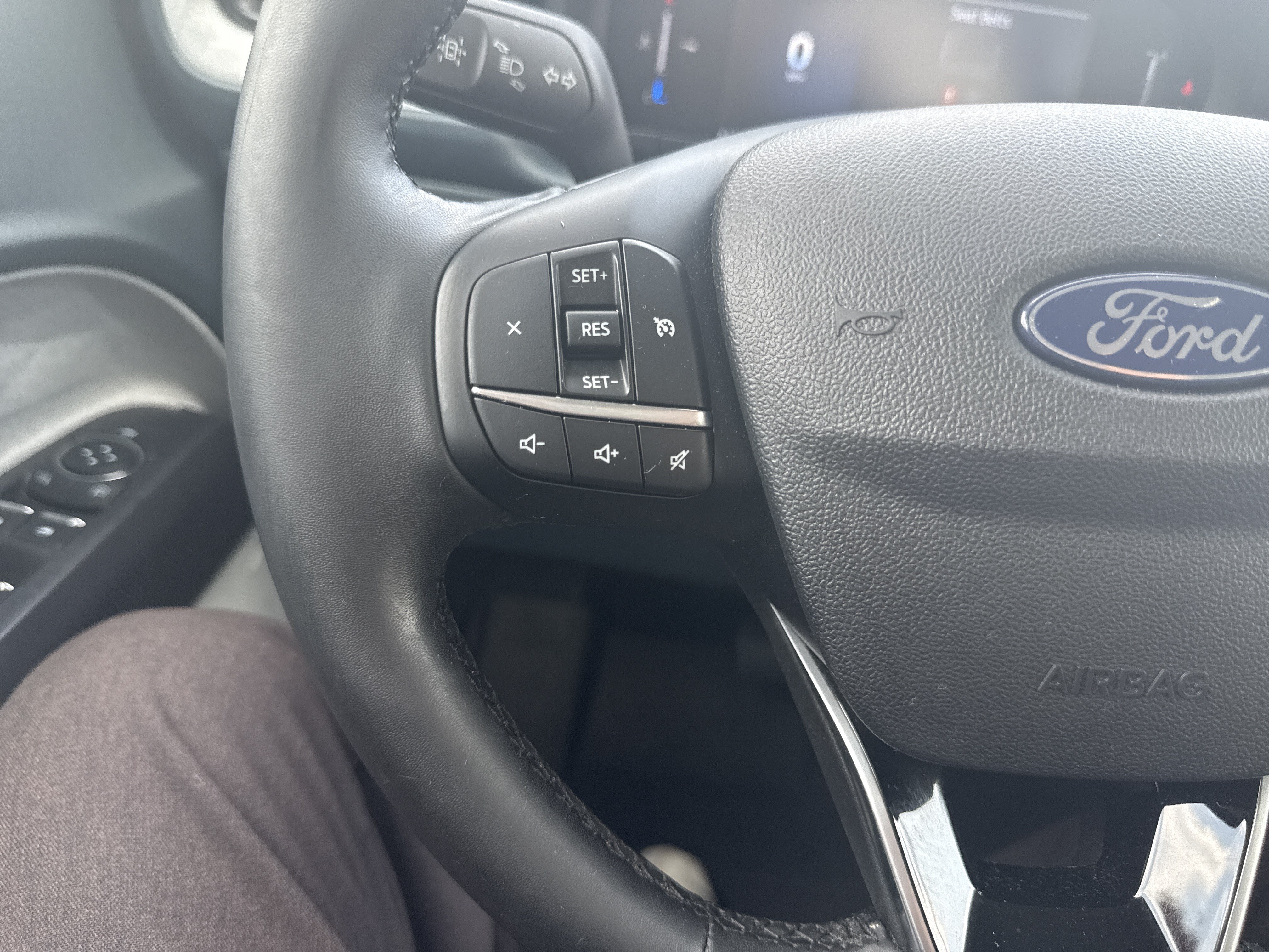 Used 2025 Ford Maverick XLT w/ XLT Luxury Package AWD/4WD image 19