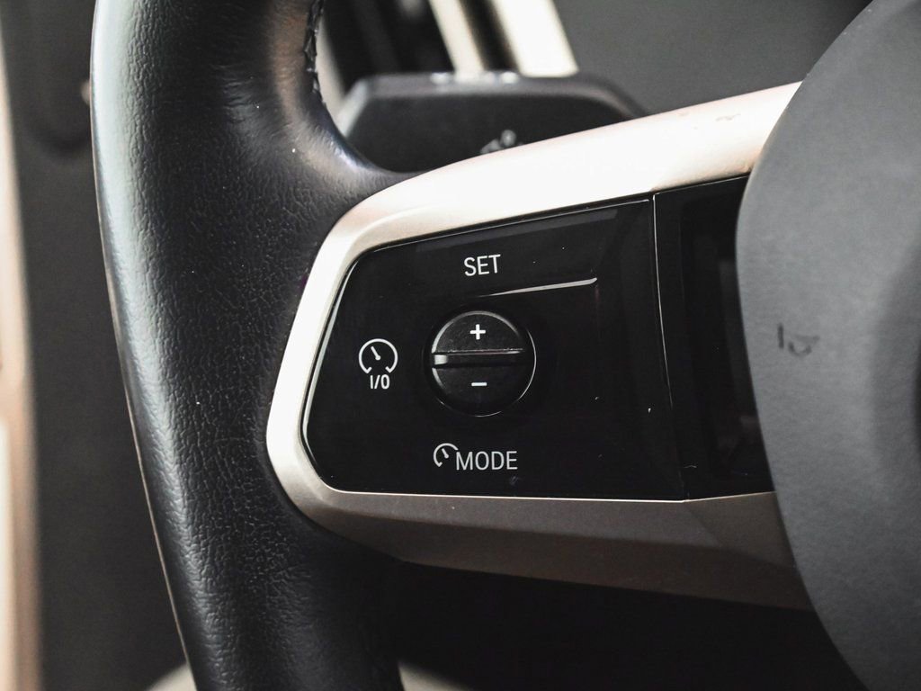 Used 2024 BMW iX xDrive50 w/ Premium Package AWD/4WD image 22