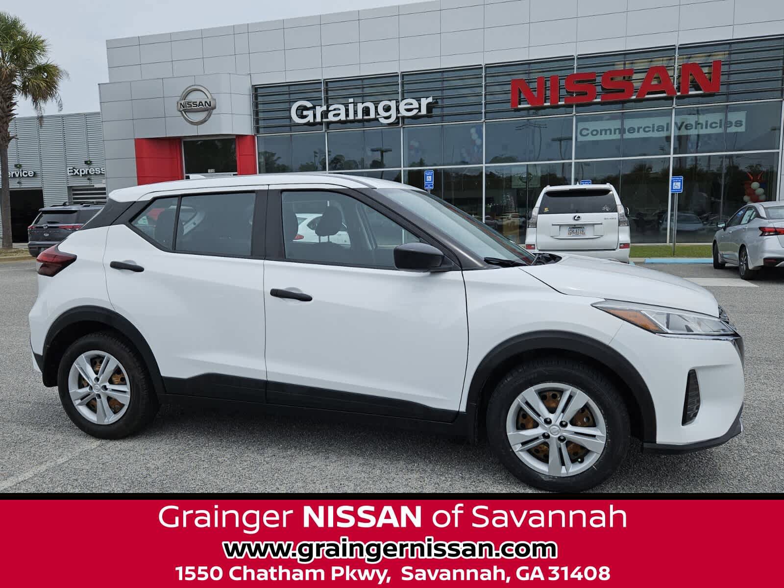 Used 2021 Nissan Kicks S FWD image 1