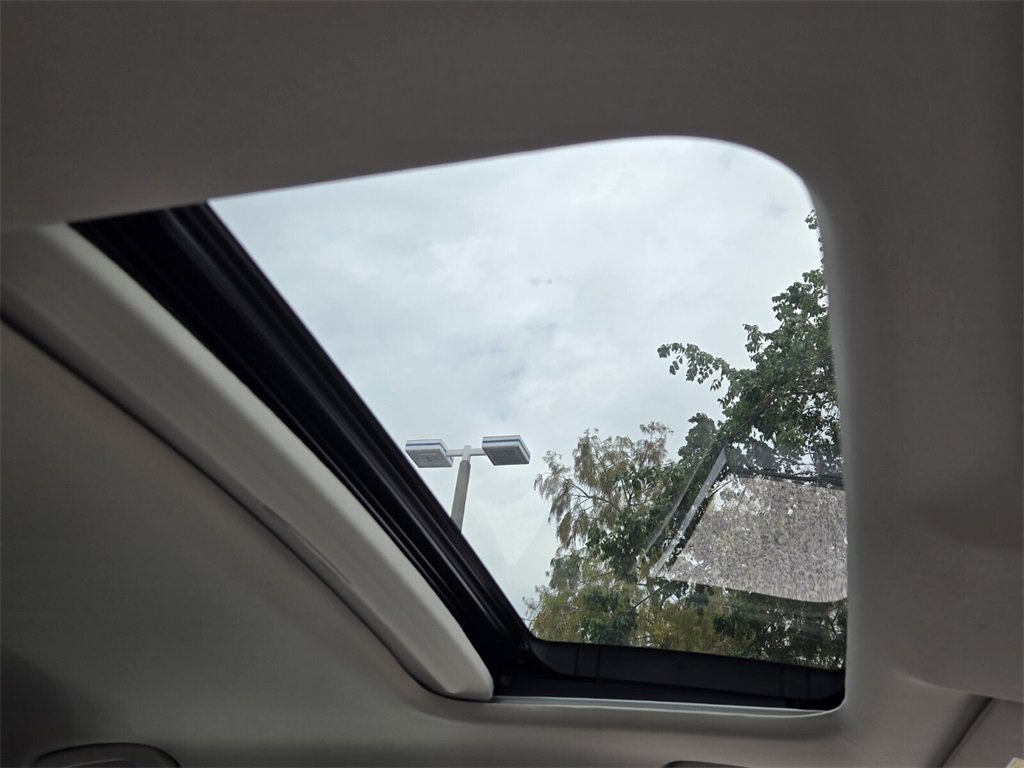 Certified 2024 Honda Civic EX-L image 17