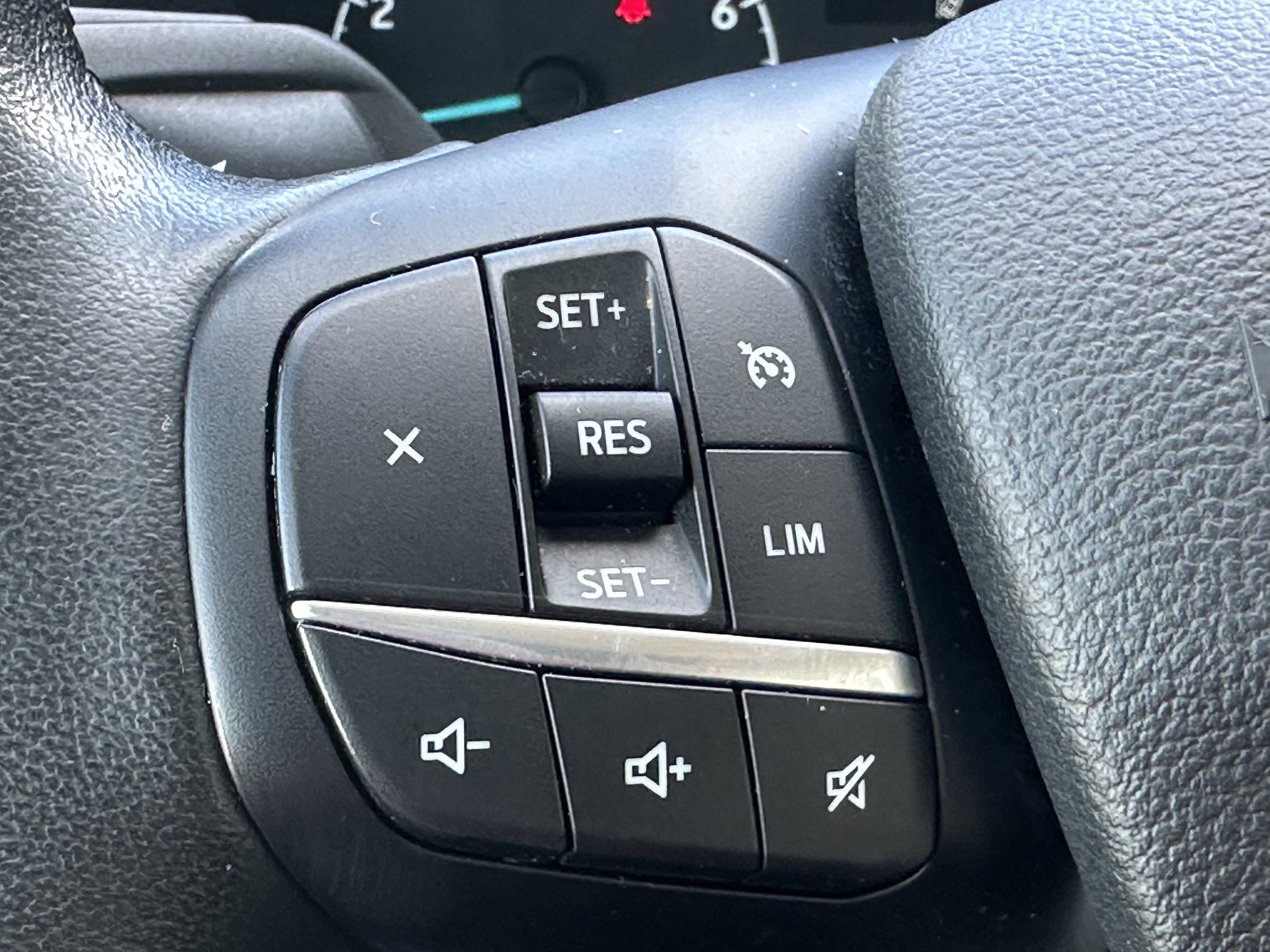 Used 2023 Ford Transit 350 XLT RWD image 25