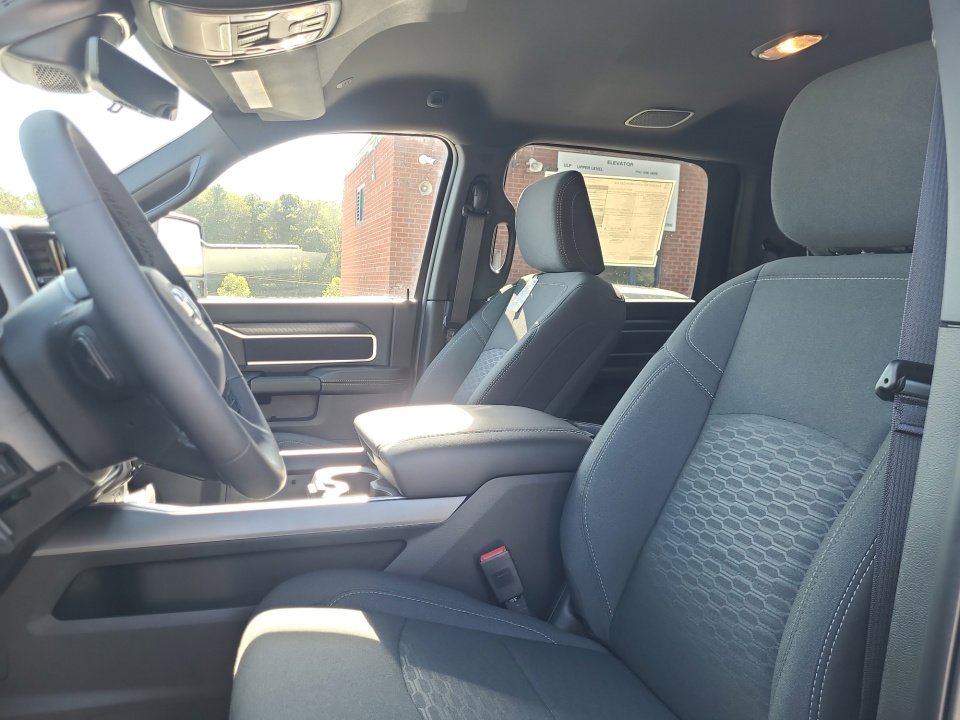 New 2025 RAM 2500 Big Horn image 30