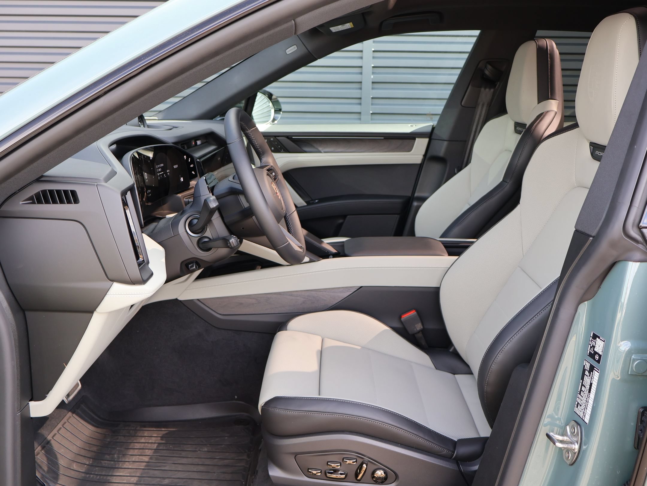 New 2026 Porsche Cayenne S AWD/4WD image 5