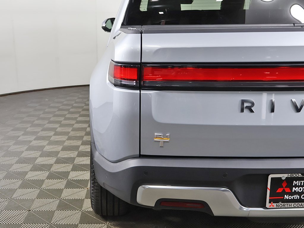 Used 2022 Rivian R1T Adventure image 18