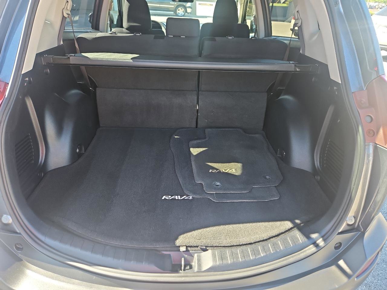 Used 2014 Toyota RAV4 XLE AWD/4WD image 6