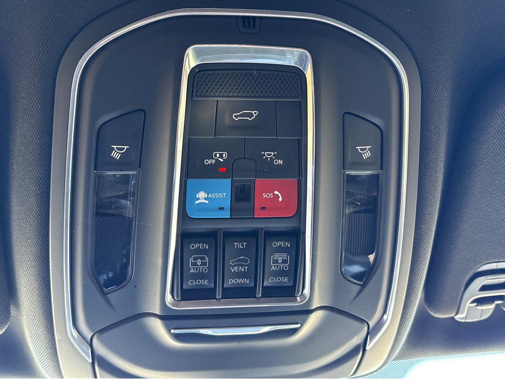 Used 2024 Jeep Wagoneer w/ Premium Group I image 36