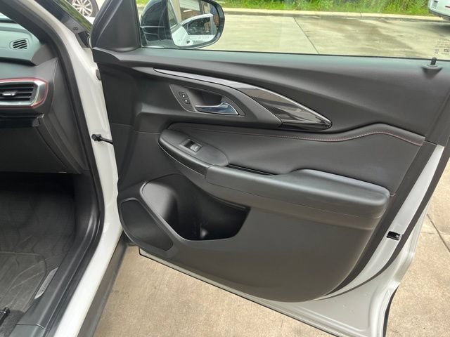 Used 2023 Chevrolet TrailBlazer RS w/ Convenience Package FWD image 16