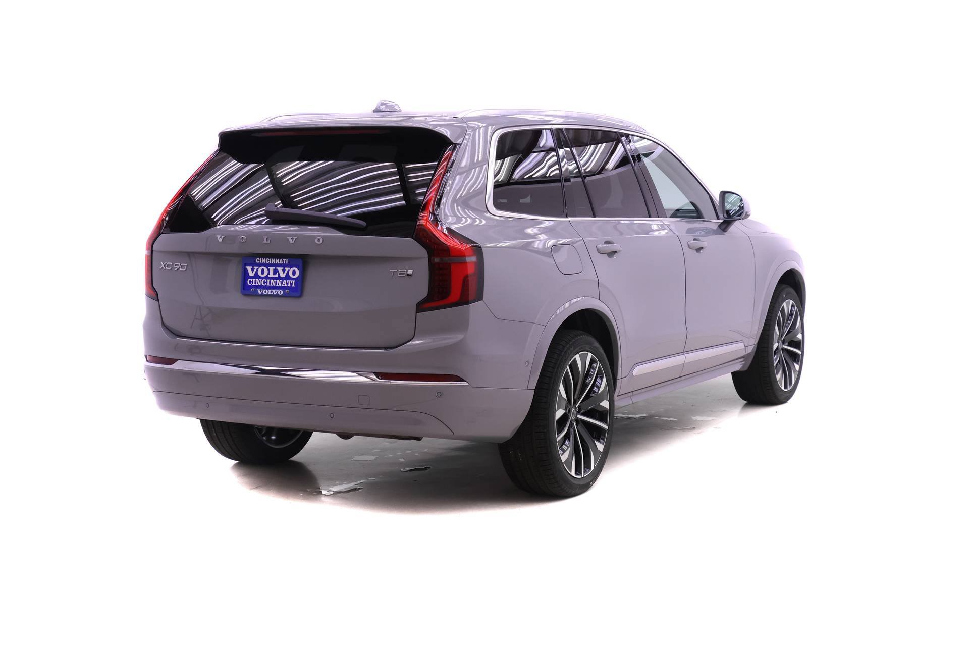 New 2026 Volvo XC90 T8 Ultra w/ Protection Package Premier AWD/4WD image 4