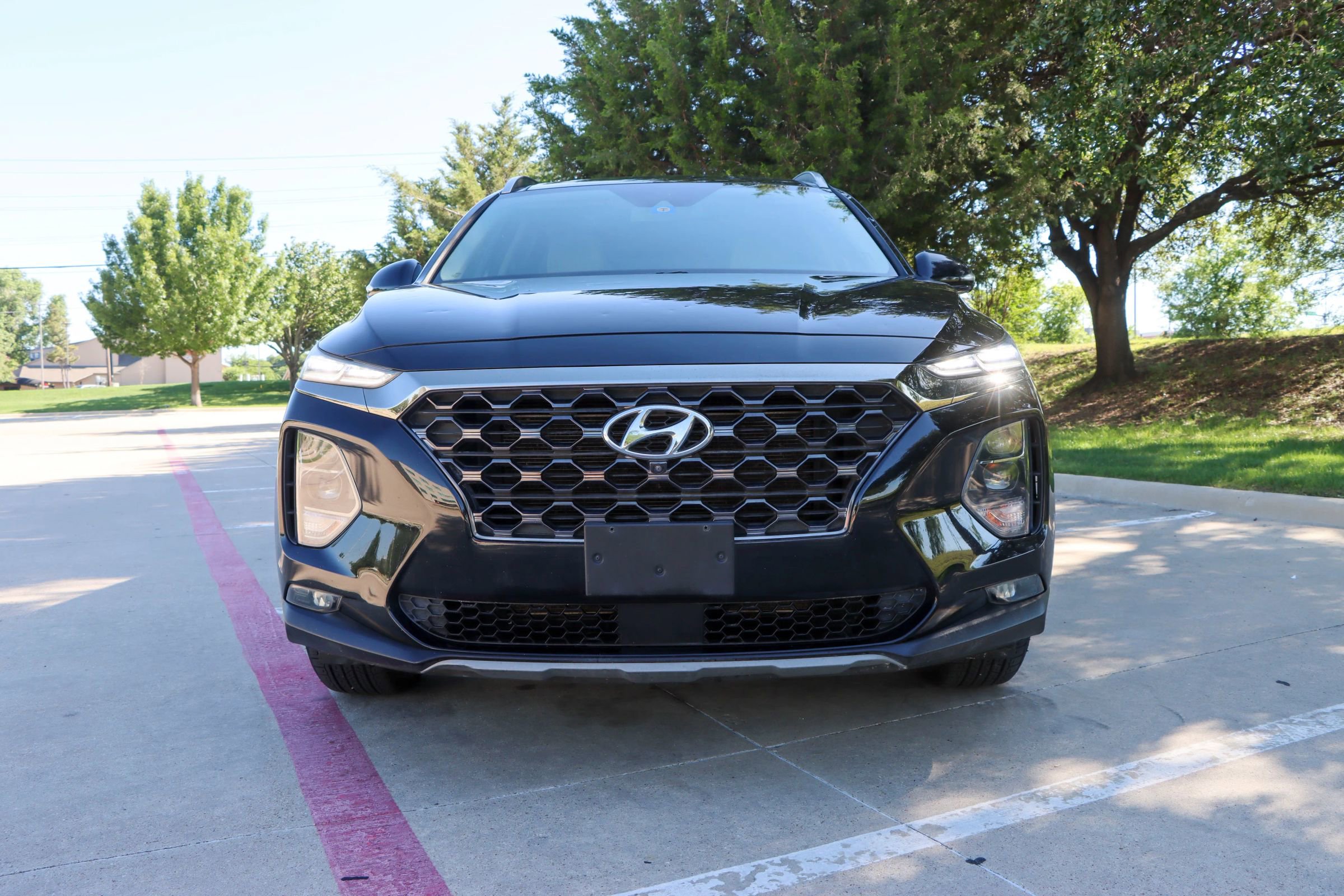 Used 2019 Hyundai Santa Fe FWD image 2