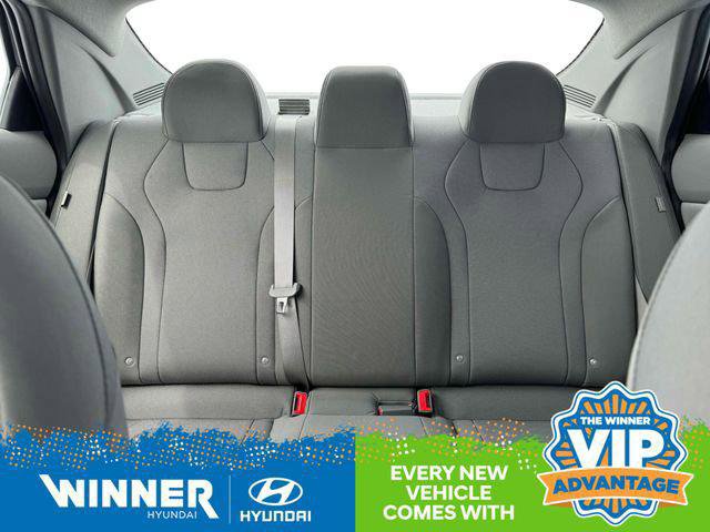 New 2025 Hyundai Elantra SE image 16