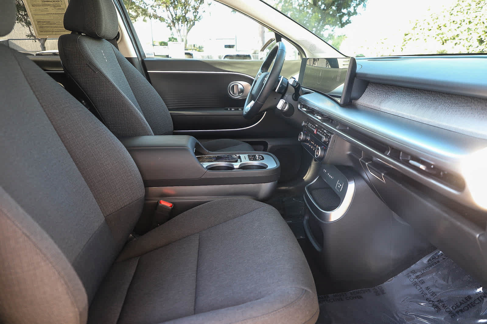 Used 2026 Hyundai Ioniq 9 SE AWD/4WD image 17