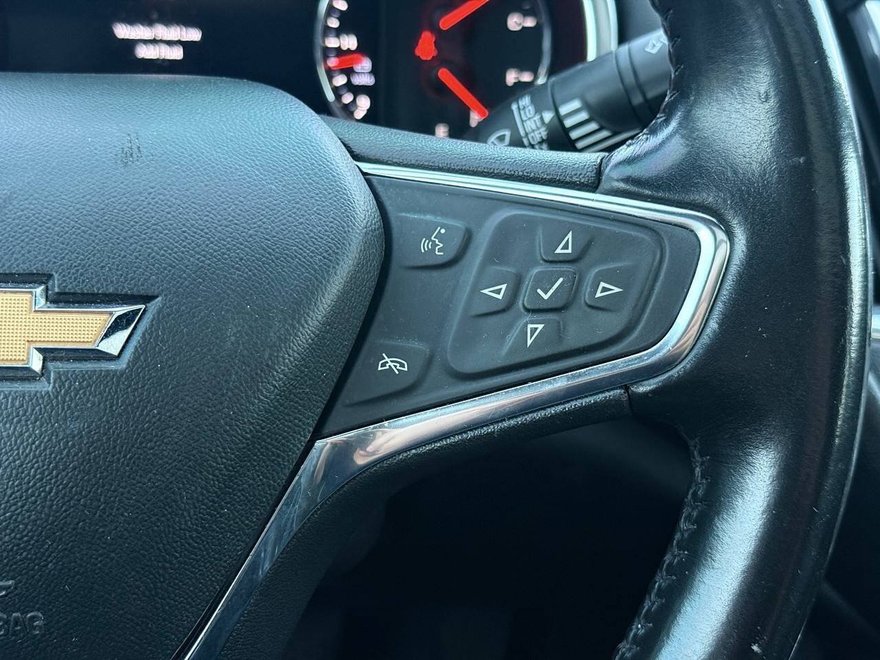 Used 2021 Chevrolet Malibu Premier FWD image 32