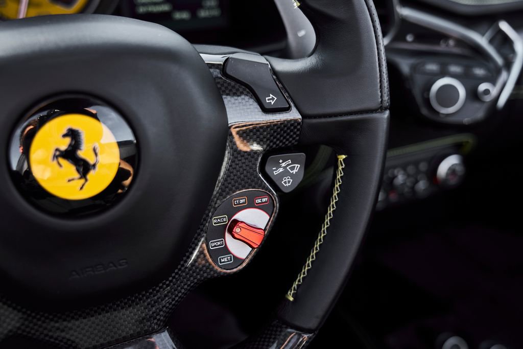 Used 2015 Ferrari 458 Spider RWD image 59