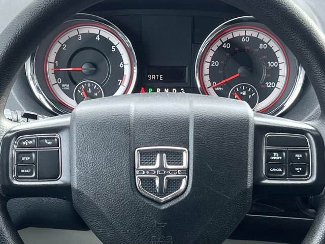 Used 2019 Dodge Grand Caravan SE w/ UConnect Hands-Free Group image 19