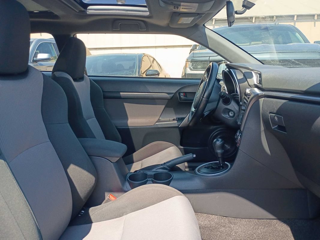 Used 2015 Scion tC FWD image 16