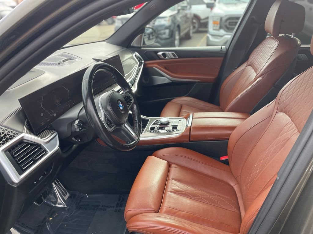 Used 2024 BMW X5 M60i image 11