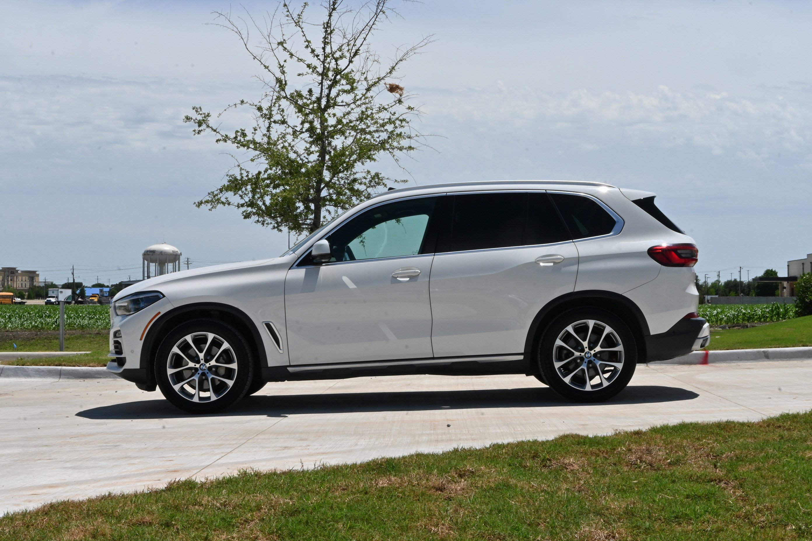 Used 2019 BMW X5 xDrive40i w/ Executive Package AWD/4WD image 6