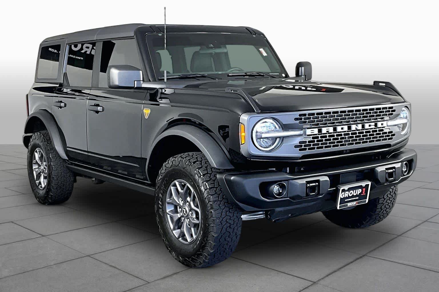 Used 2025 Ford Bronco Badlands AWD/4WD image 3