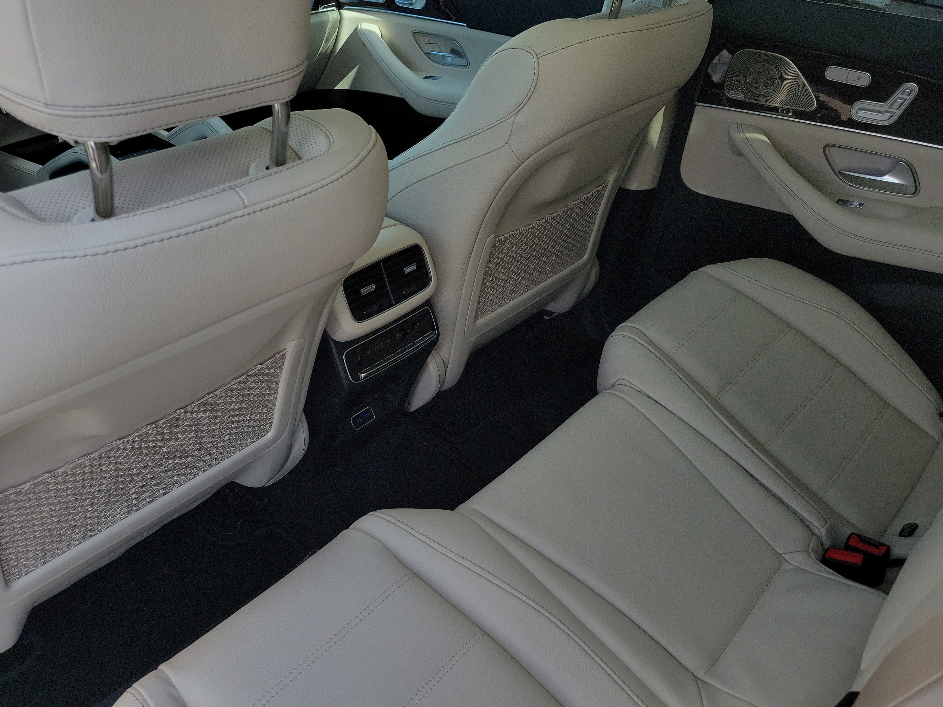 New 2026 Mercedes-Benz GLS 450 4MATIC image 10
