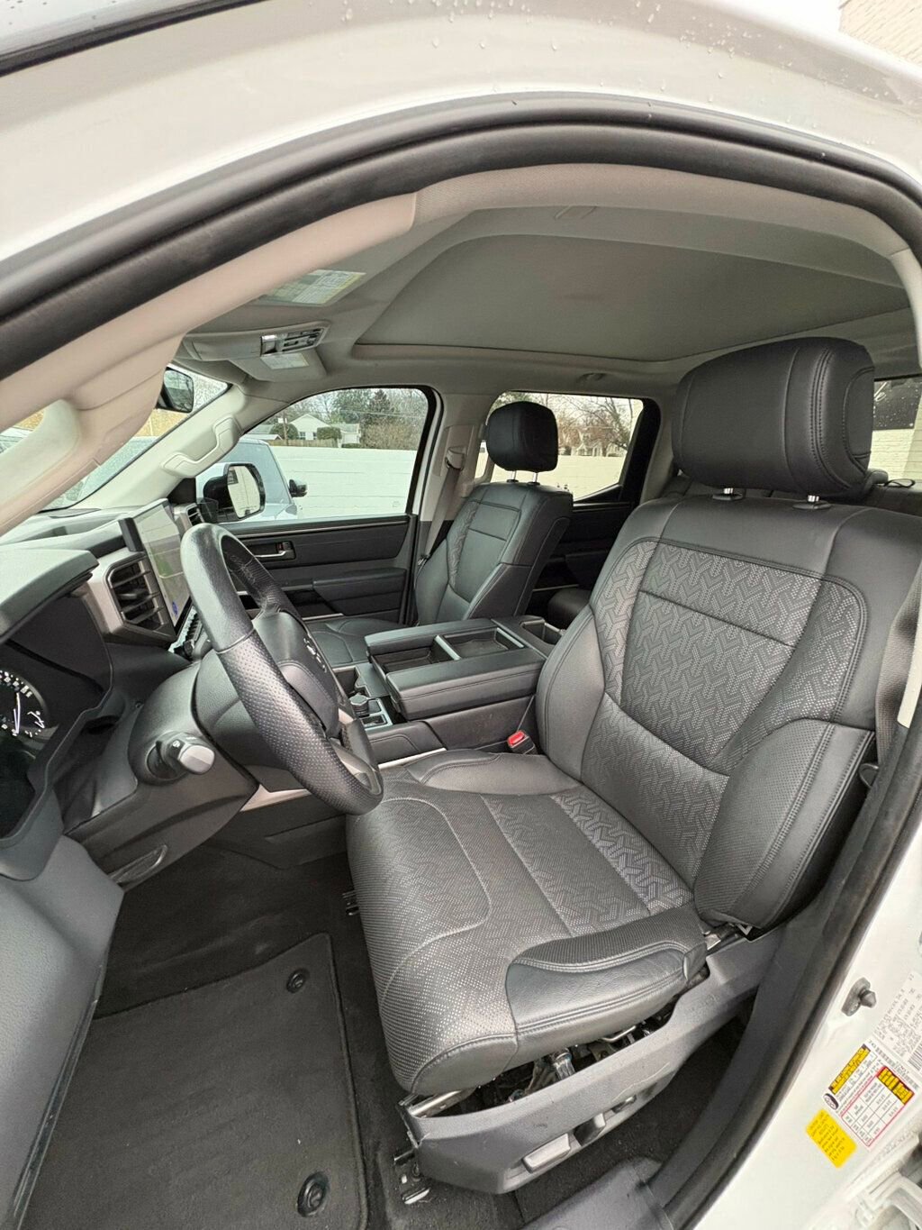 Used 2022 Toyota Tundra Limited image 11