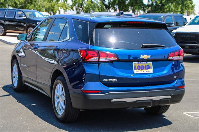 Used 2023 Chevrolet Equinox LT image 2