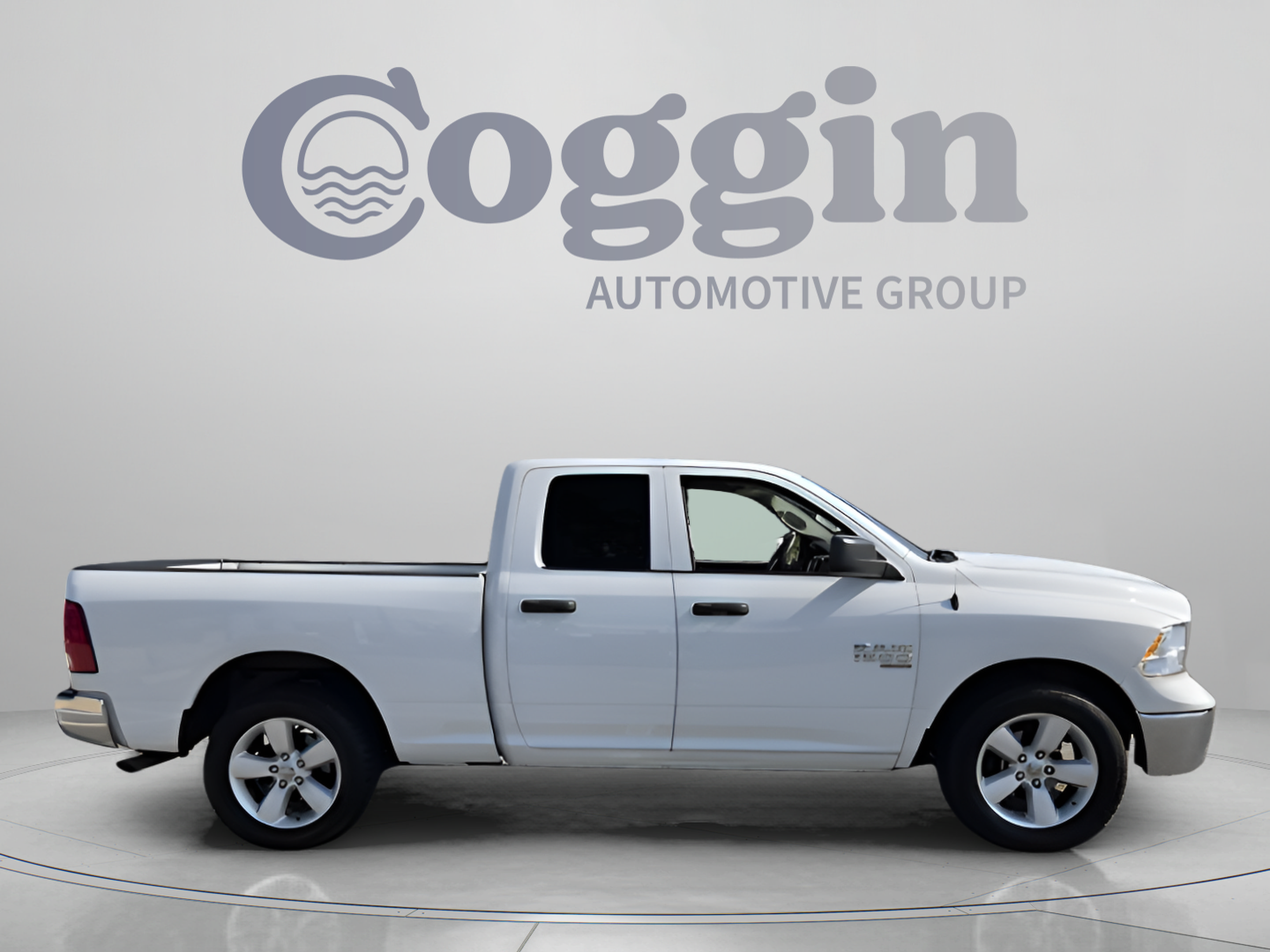 Used 2024 RAM 1500 Classic SLT AWD/4WD image 6