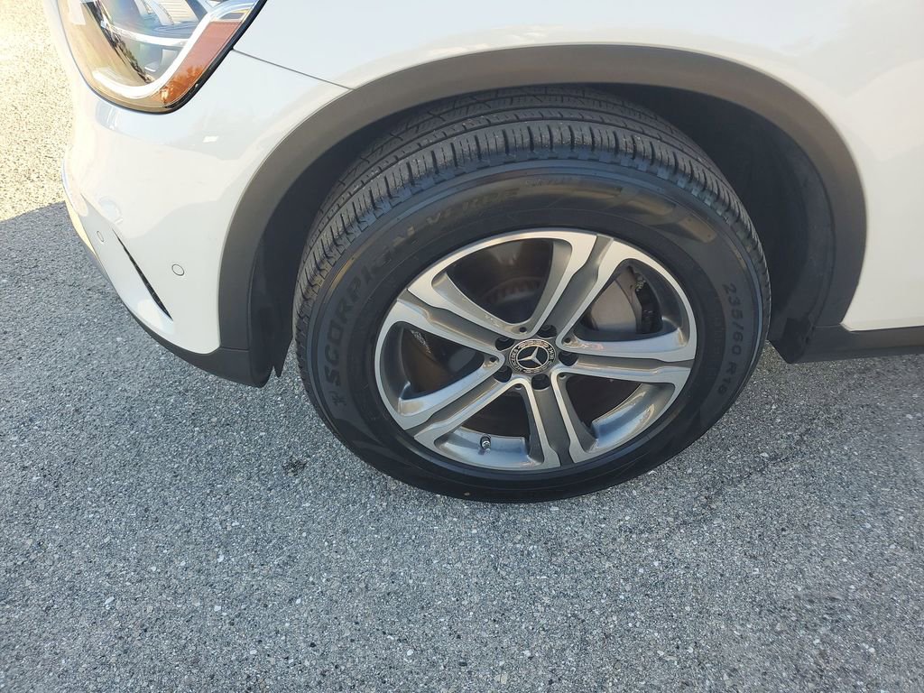 Used 2021 Mercedes-Benz GLC 300 image 17