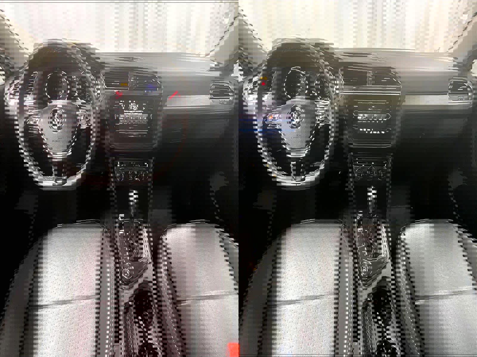 Used 2021 Volkswagen Tiguan SE image 21