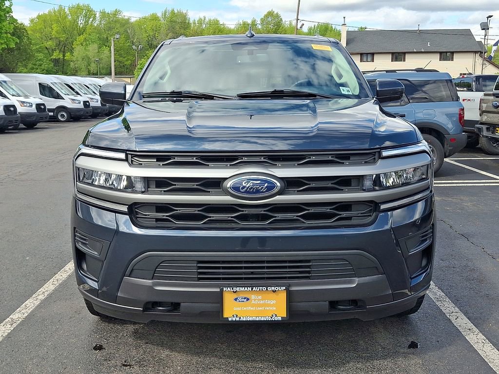 Used 2023 Ford Expedition XLT AWD/4WD image 2