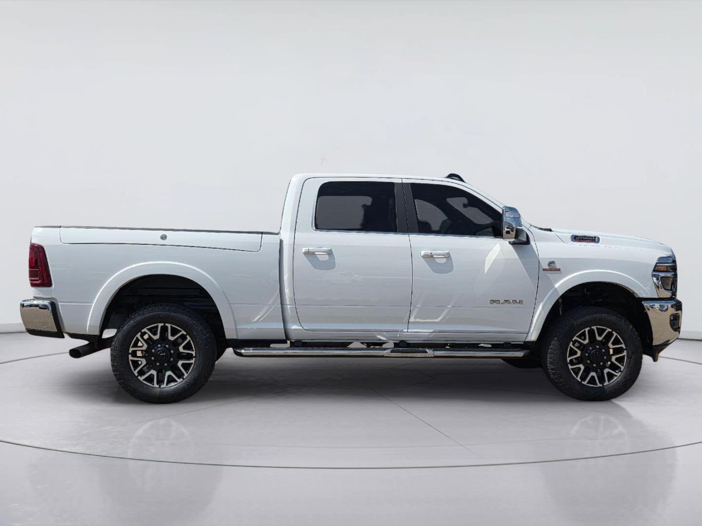Used 2026 RAM 2500 Limited w/ Chrome Bumper Package AWD/4WD image 4