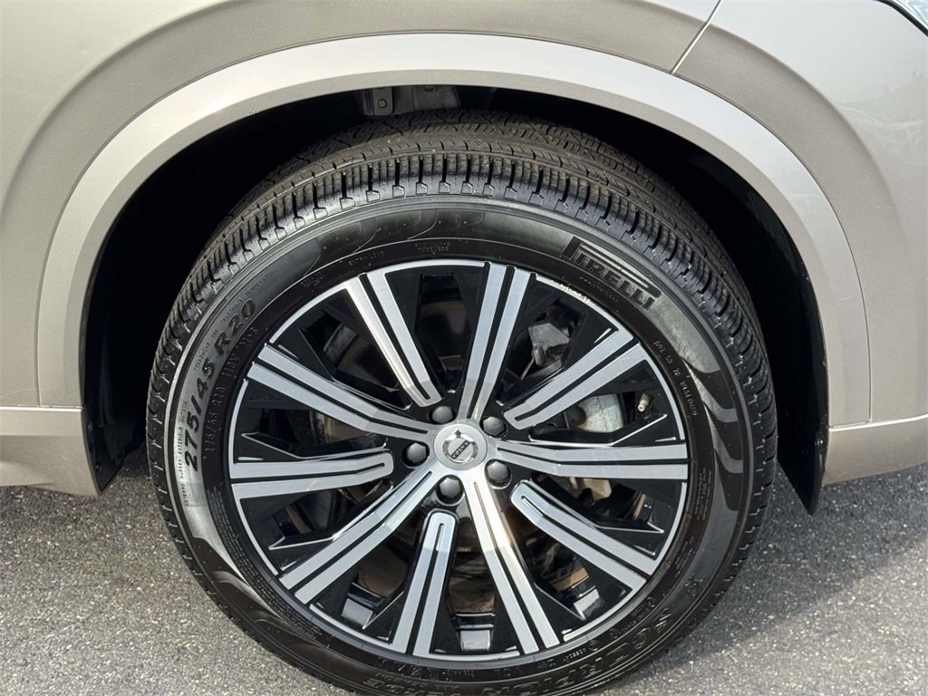 Certified 2024 Volvo XC90 B5 Core w/ Climate Package image 6