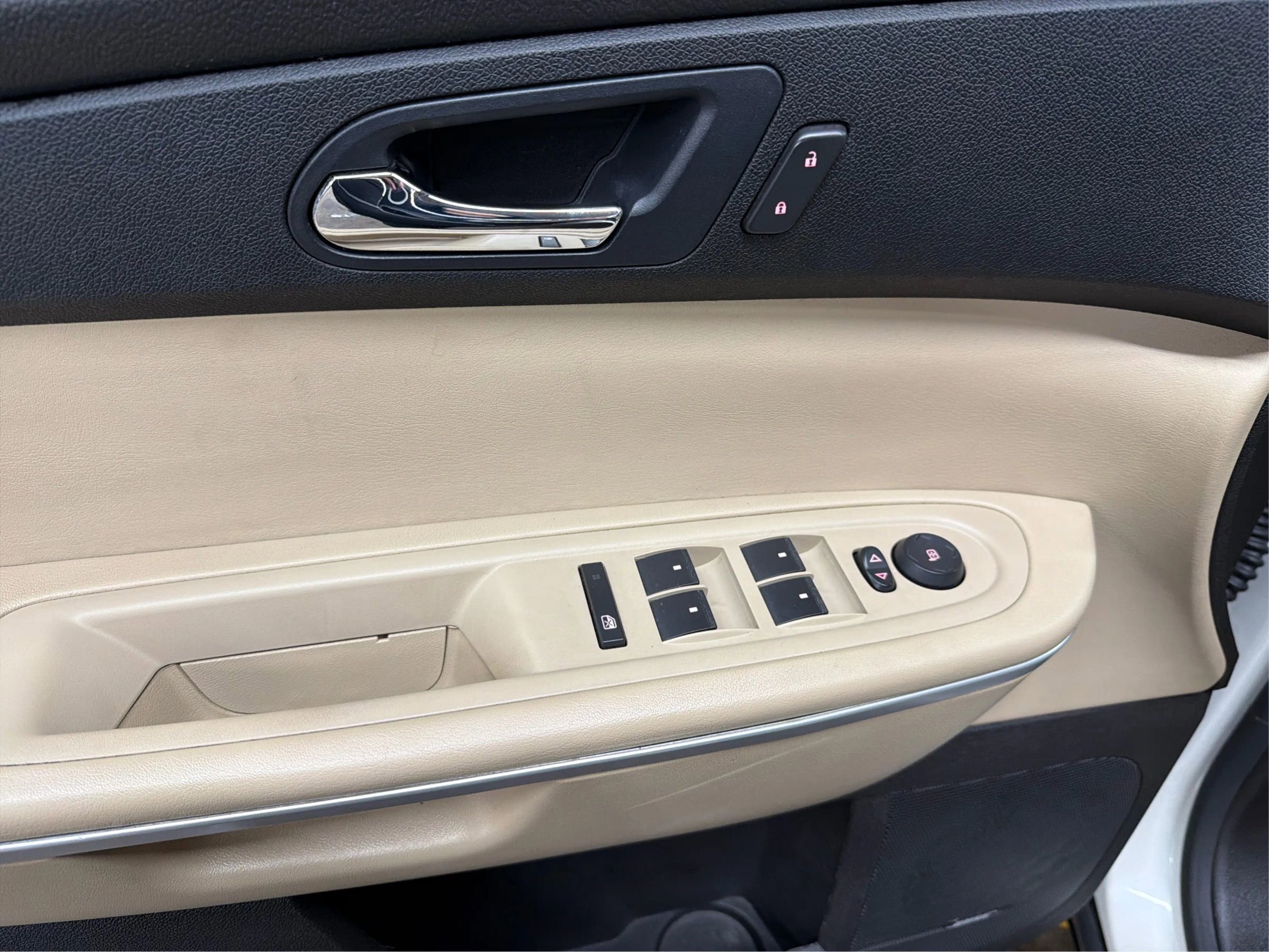 Used 2011 GMC Acadia SLT FWD image 26