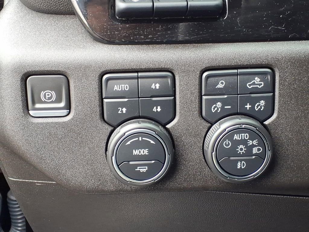 Certified 2022 Chevrolet Silverado 1500 LTZ w/ Technology Package image 12