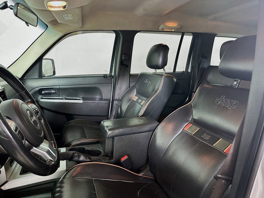 Used 2011 Jeep Liberty 70th Anniversary image 8