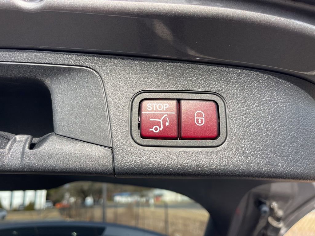 Used 2023 Mercedes-Benz GLA 250 4MATIC image 25