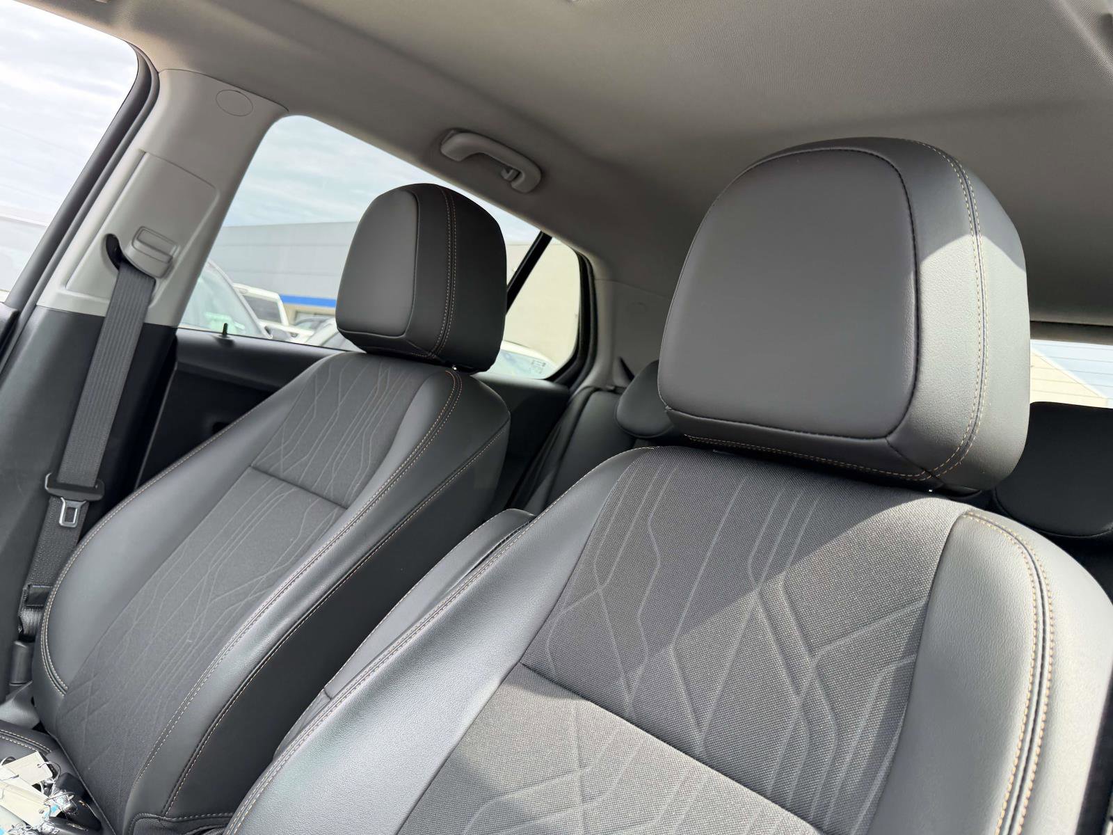 Certified 2022 Chevrolet Trax LT w/ LT Convenience Package image 10