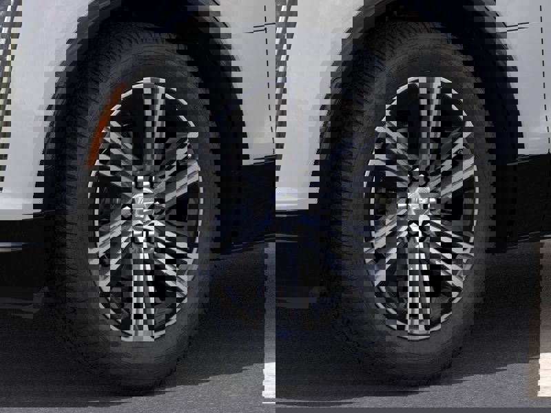 New 2025 Cadillac Lyriq Luxury image 9