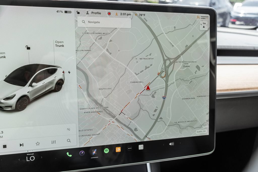 Used 2020 Tesla Model Y Performance AWD/4WD image 16