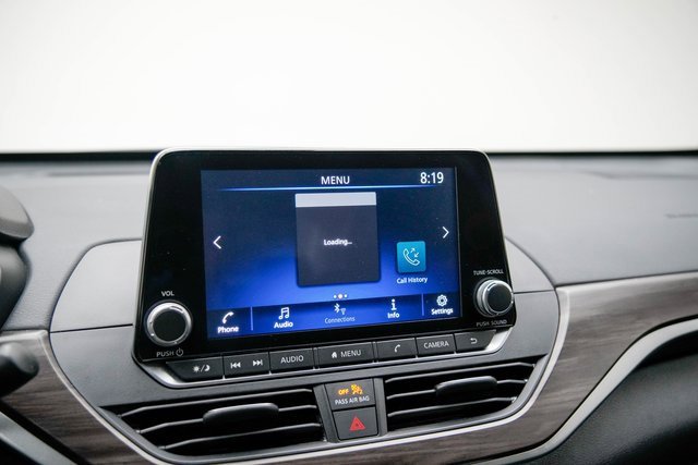 Used 2024 Nissan Altima 2.5 SV image 3