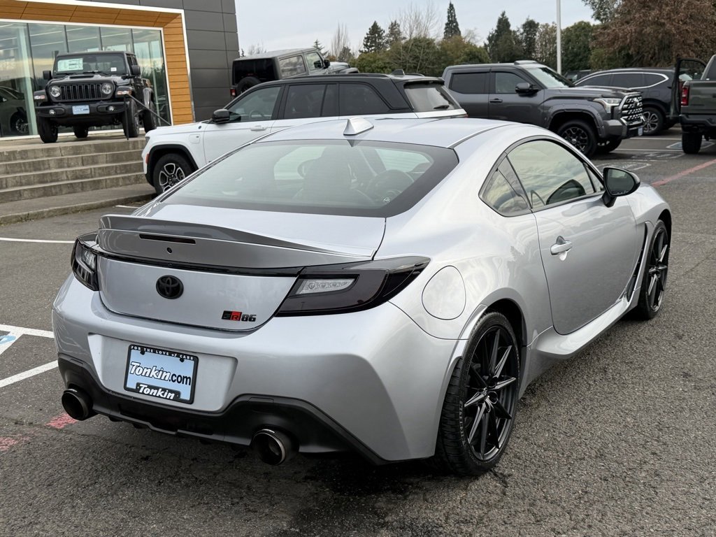 Used 2024 Toyota GR86 Premium image 8