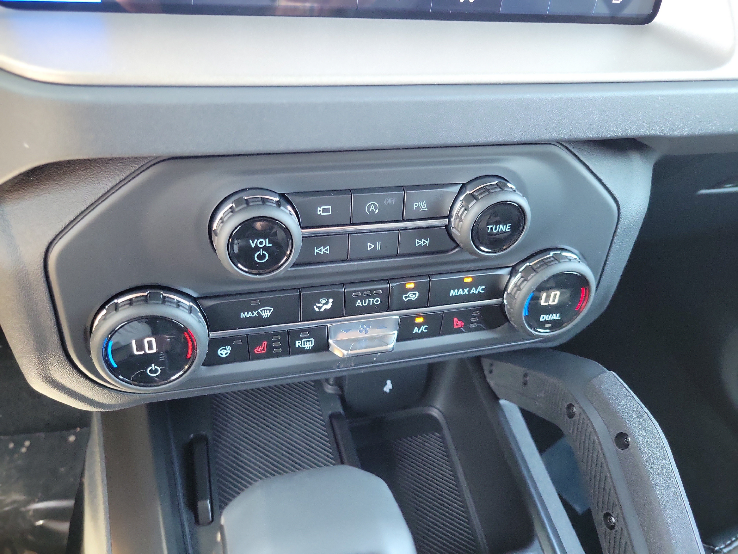 New 2026 Ford Bronco Outer Banks w/ Sasquatch Package AWD/4WD image 27