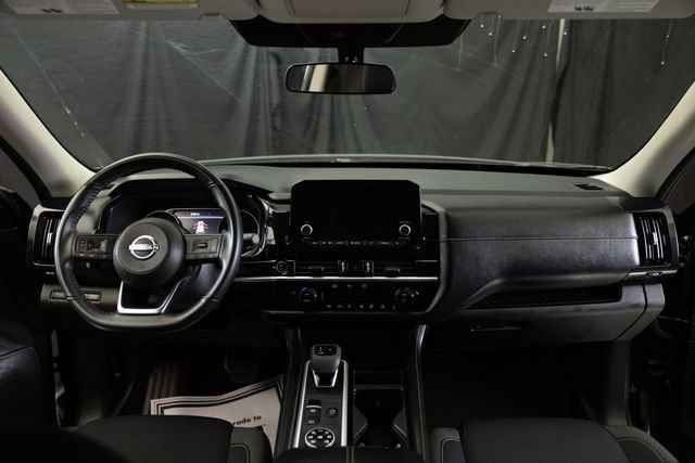 Used 2024 Nissan Pathfinder SV AWD/4WD image 26