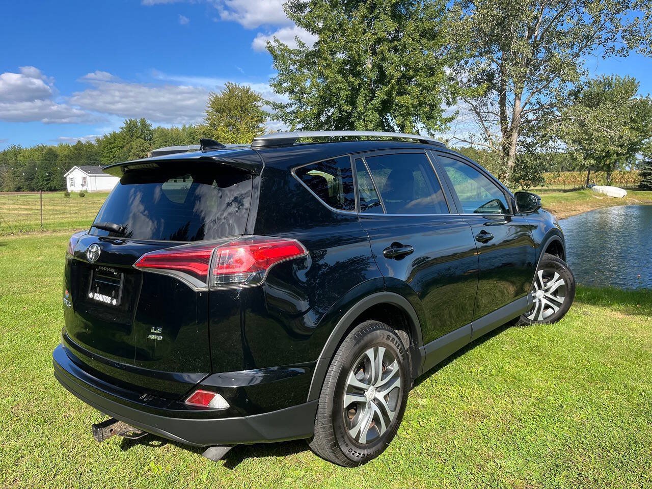 Used 2016 Toyota RAV4 LE AWD/4WD image 8