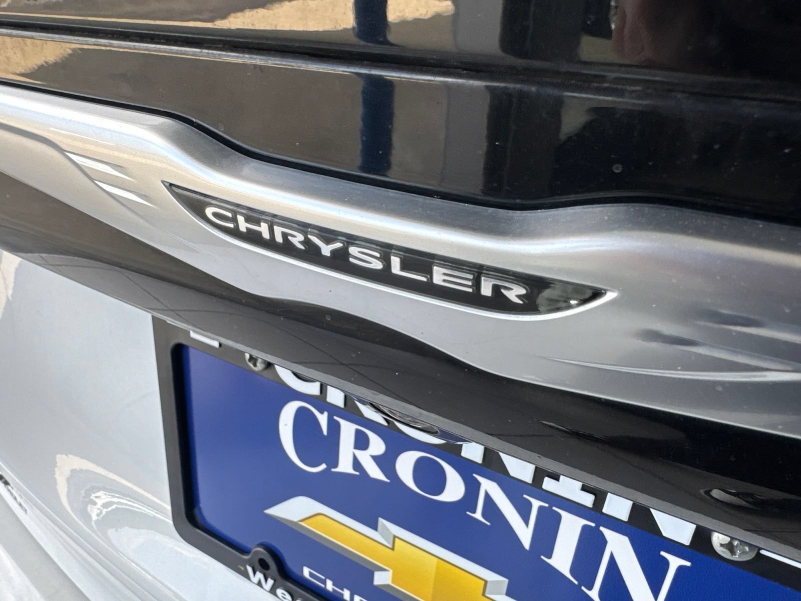 Used 2023 Chrysler Voyager LX FWD image 12